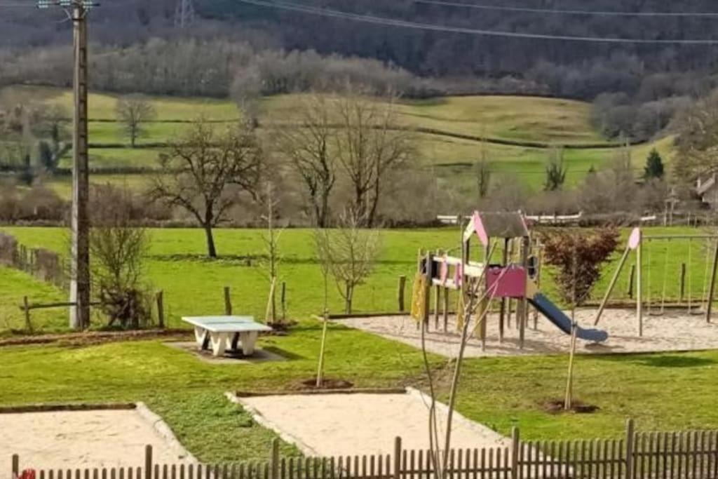 Gite Les Arcades Collonges-en Charollais Εξωτερικό φωτογραφία